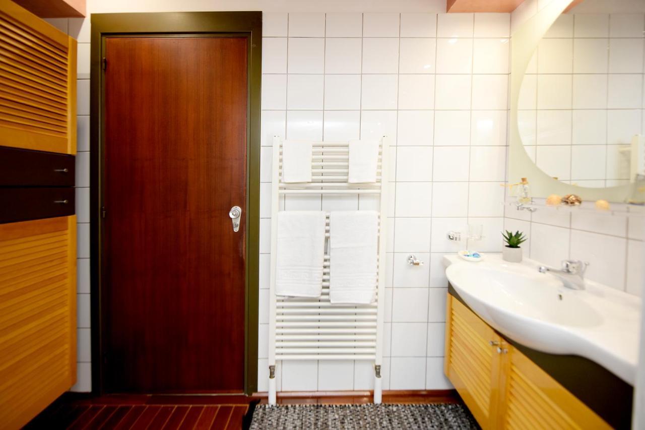 Martha'S Home Rhodes City Екстер'єр фото